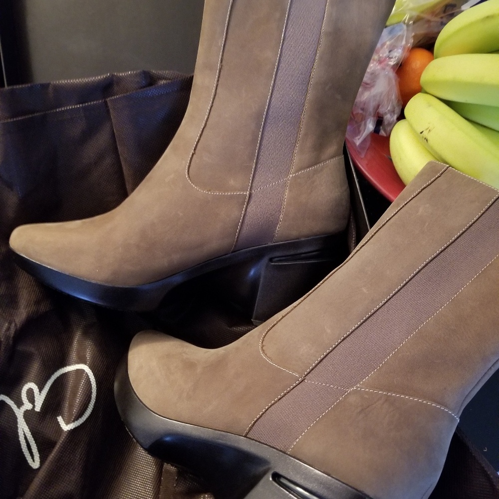 COLE HAAN BRAND NEW IN BOX 3/4 BOOTS